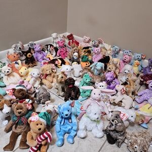 75 TY Beanie Babies In Mint Condition